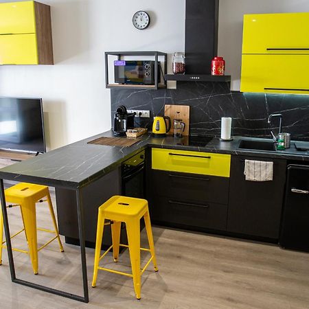 Apartman Yellow Submarine Se Slunnou Terasou Kutná Hora Exteriör bild