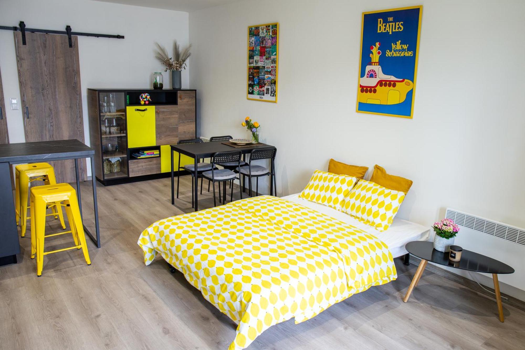 Apartman Yellow Submarine Se Slunnou Terasou Kutná Hora Exteriör bild